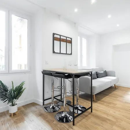 Garibaldi Square - Charming 1 Bdr Old Tow Apartment Nice